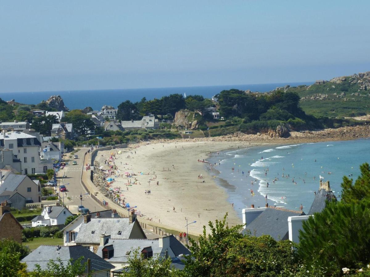 Breton Holiday Home With Sea View, Plougasnou Kültér fotó