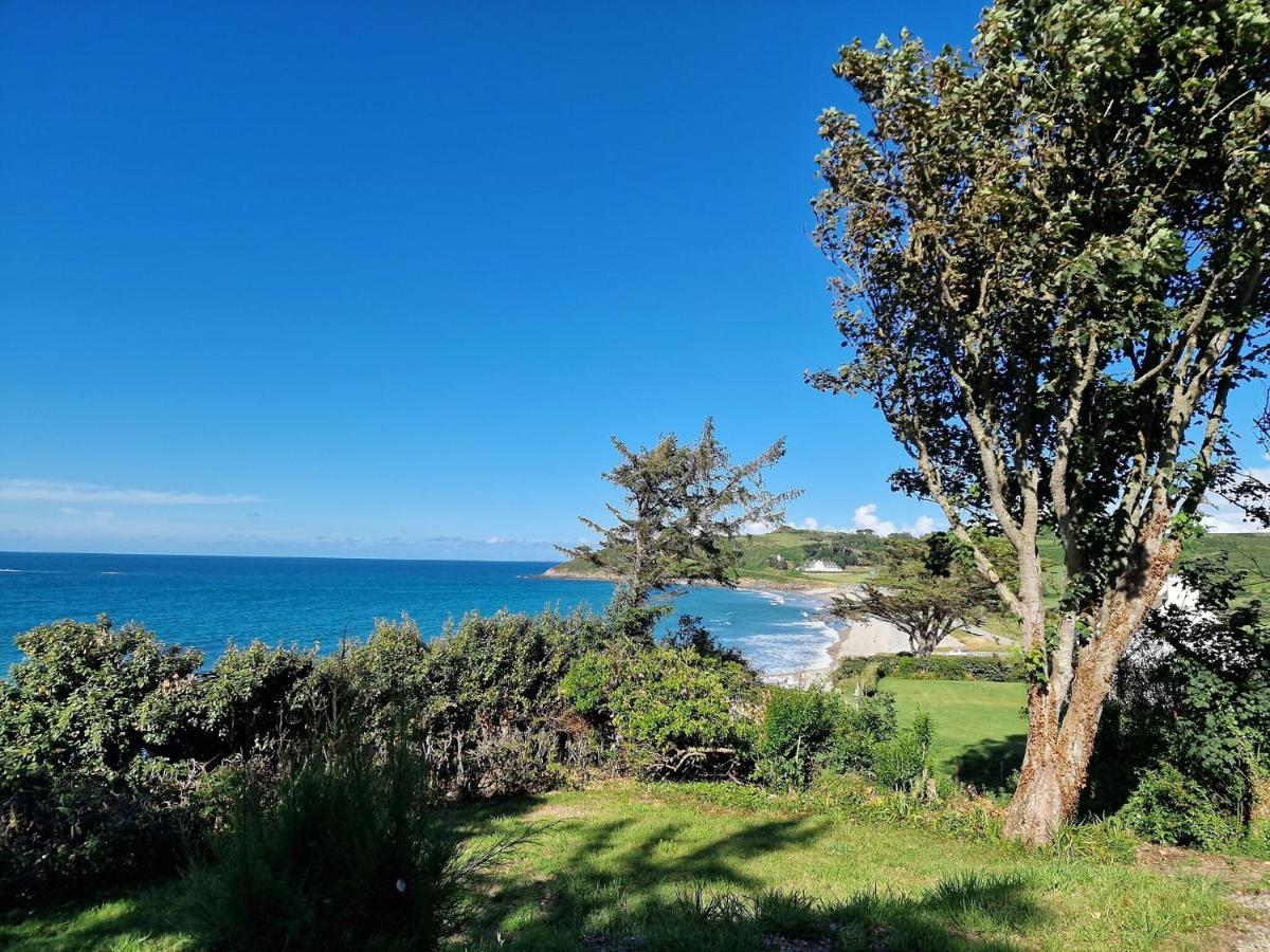 Breton Holiday Home With Sea View, Plougasnou Kültér fotó