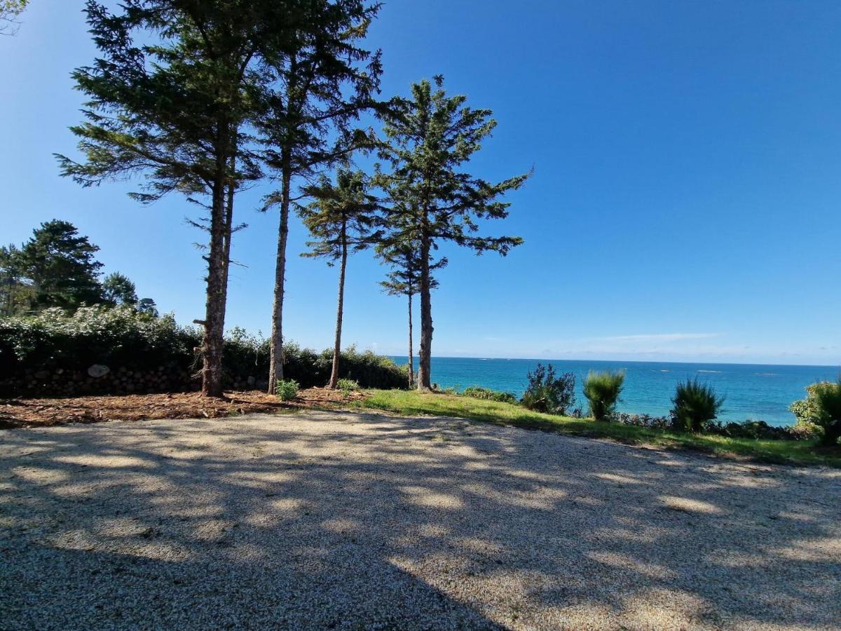 Breton Holiday Home With Sea View, Plougasnou Kültér fotó